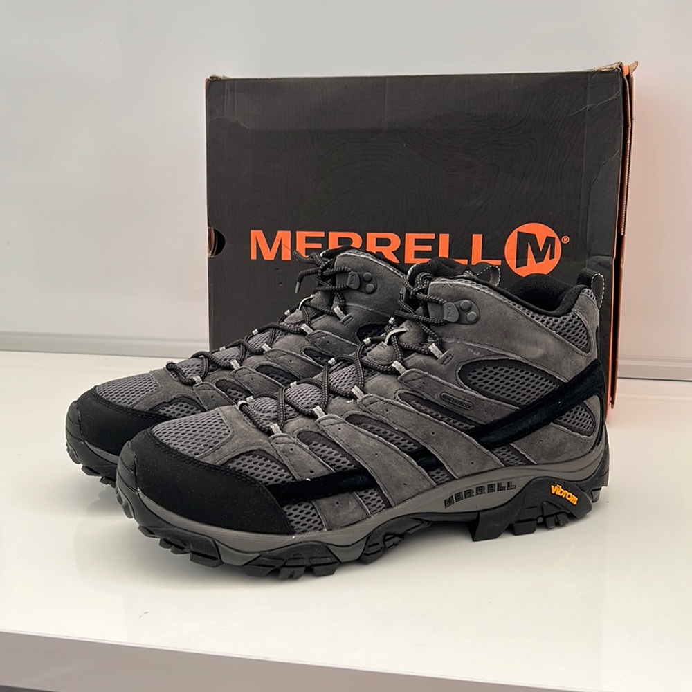Merrell Men’s Moab 2 Mid Waterproof Hiking Shoes